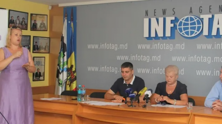 Advocacy pentru incluziunea socială a persoanelor cu dizabilități de auz Image